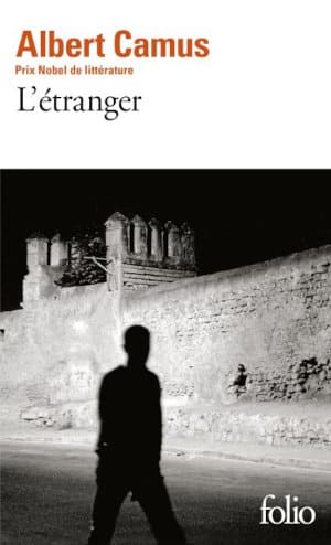 Couverture du livre d'Albert Camus, L'étranger